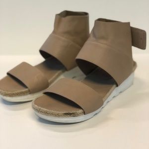 [Eileen Fisher] Glad Espadrille Sandals